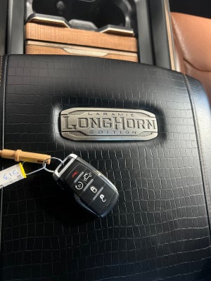 2019 RAM 1500 Longhorn Crew Cab 4x2 5&#39;7&#39; Box