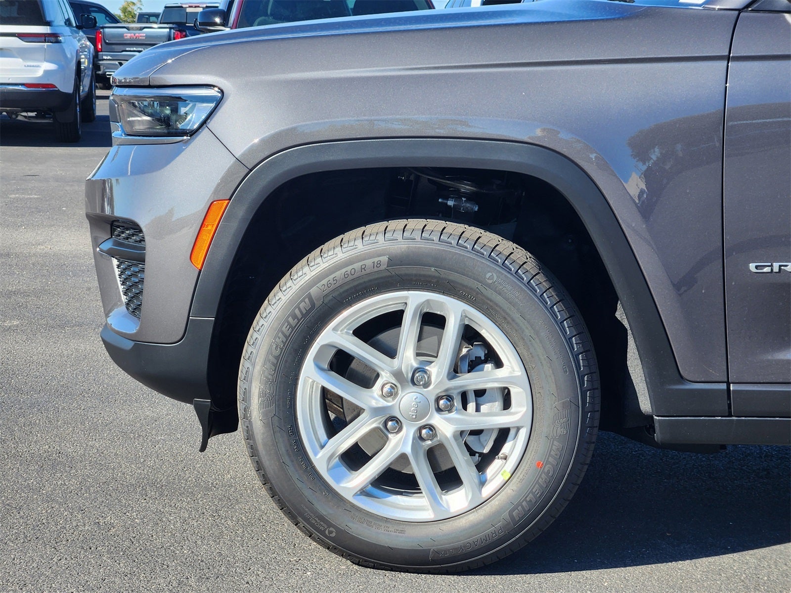 2025 Jeep Grand Cherokee GRAND CHEROKEE LAREDO X 4X2