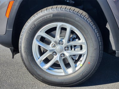 2025 Jeep Grand Cherokee GRAND CHEROKEE LAREDO X 4X2