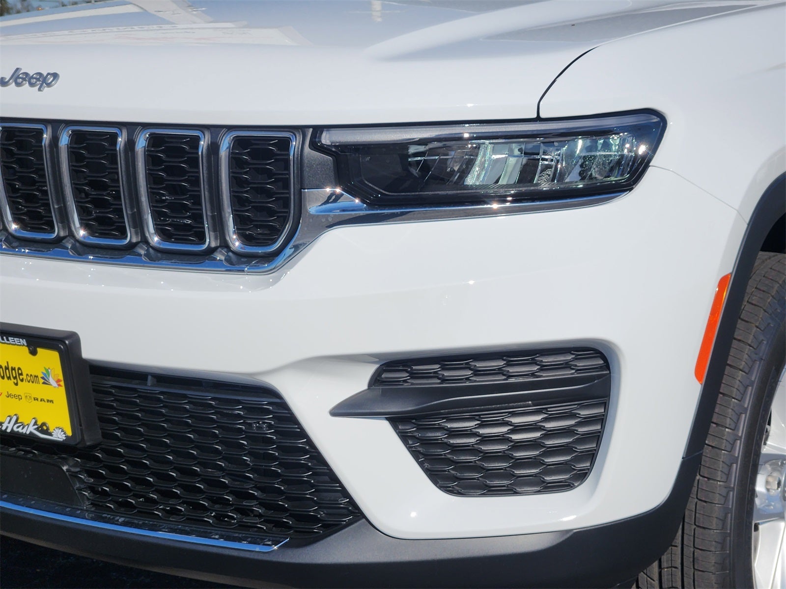 2025 Jeep Grand Cherokee GRAND CHEROKEE LAREDO X 4X2