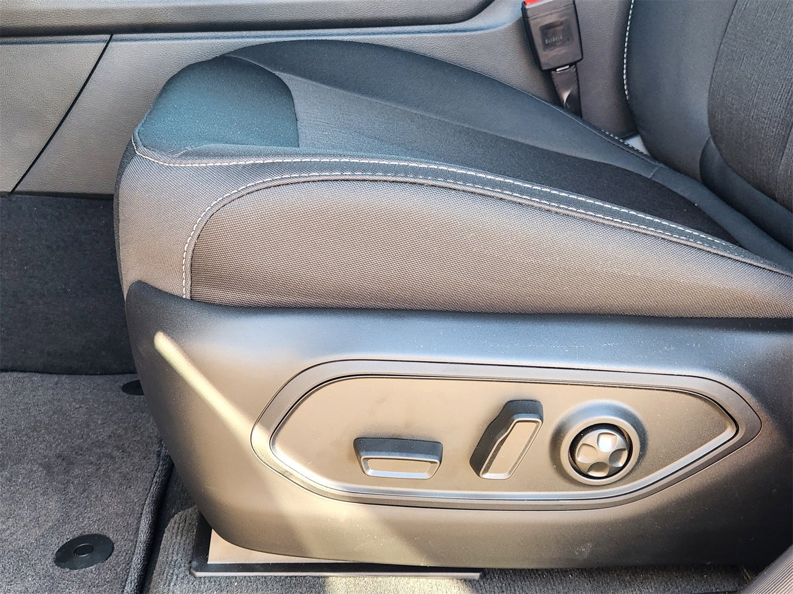 2026 Jeep Grand Cherokee GRAND CHEROKEE LAREDO X 4X2