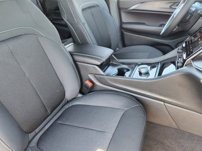 2025 Jeep Grand Cherokee GRAND CHEROKEE LAREDO X 4X2