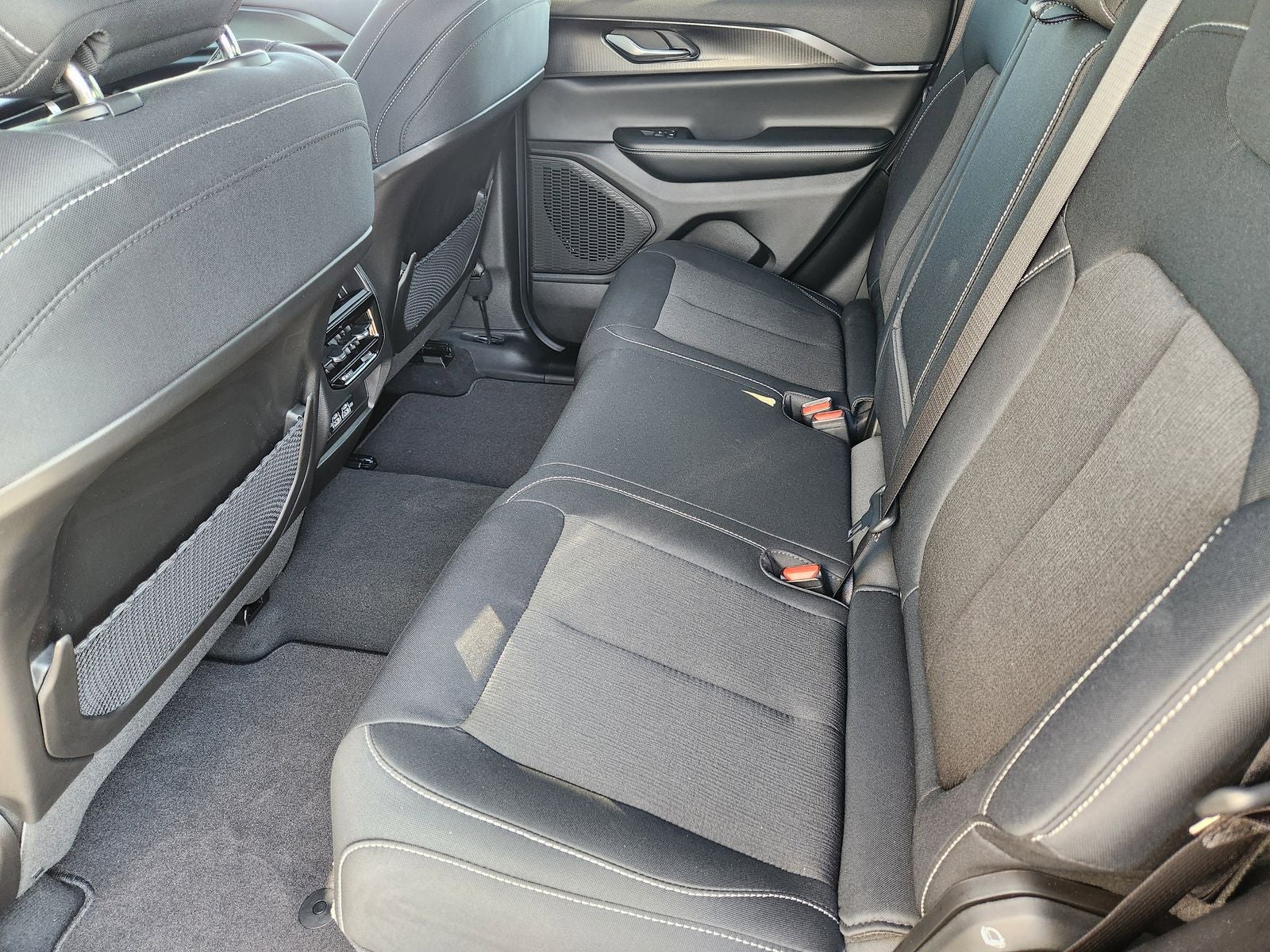 2026 Jeep Grand Cherokee GRAND CHEROKEE LAREDO 4X2