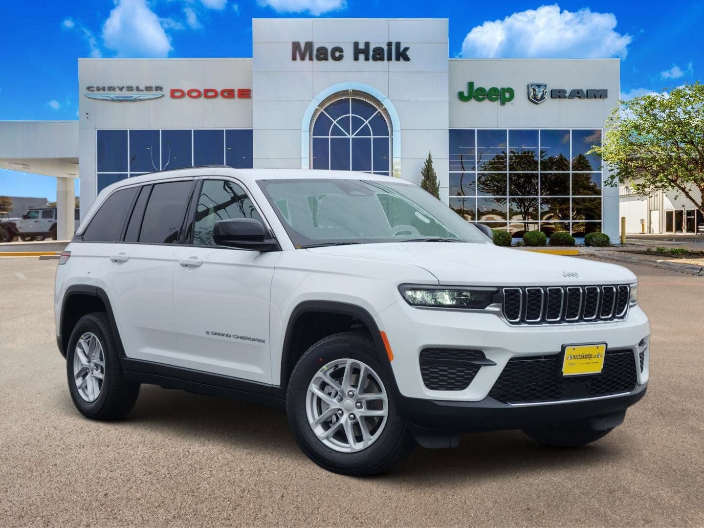 2026 Jeep Grand Cherokee GRAND CHEROKEE LAREDO X 4X2