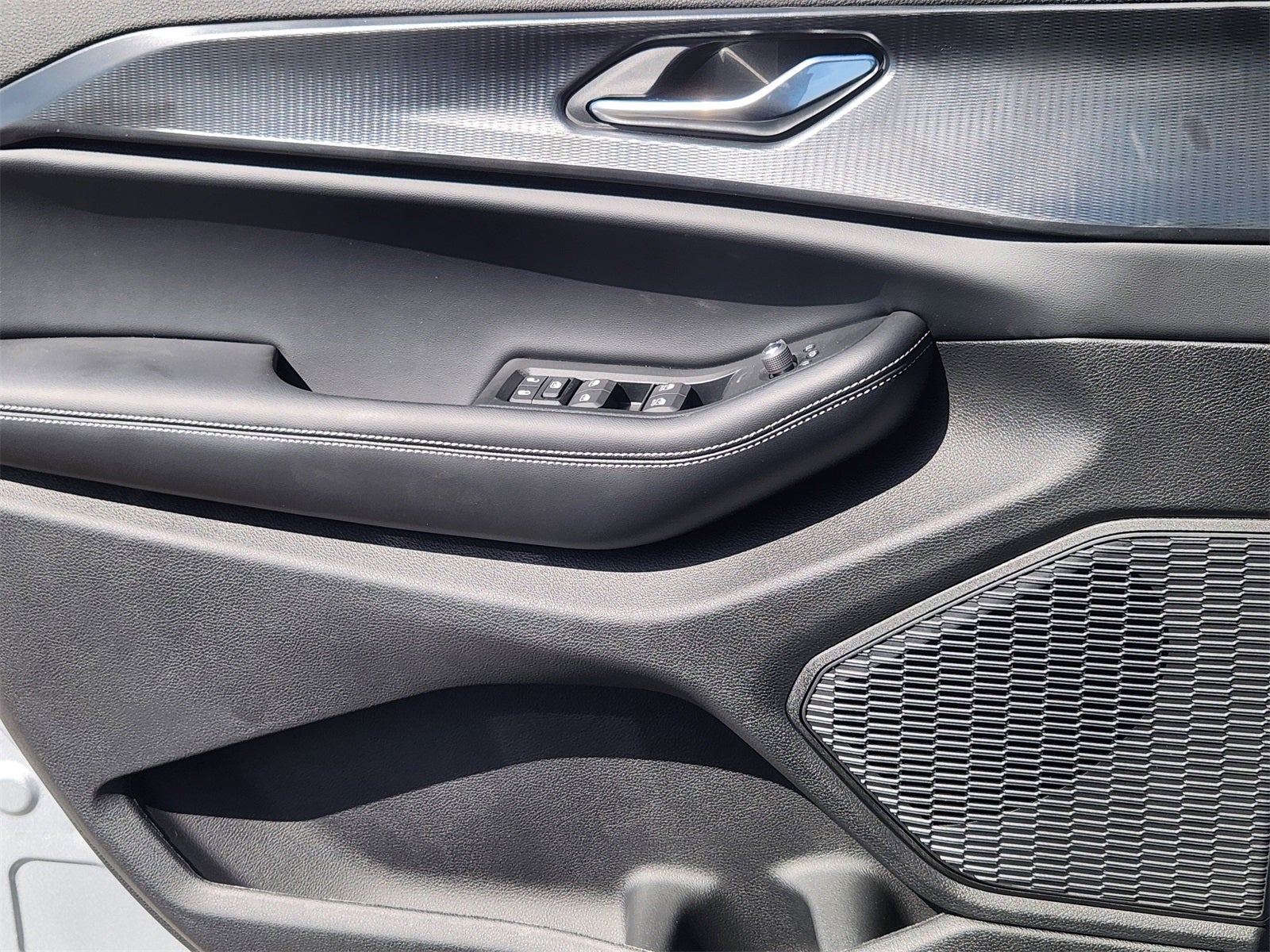 2025 Jeep Grand Cherokee GRAND CHEROKEE LAREDO X 4X2