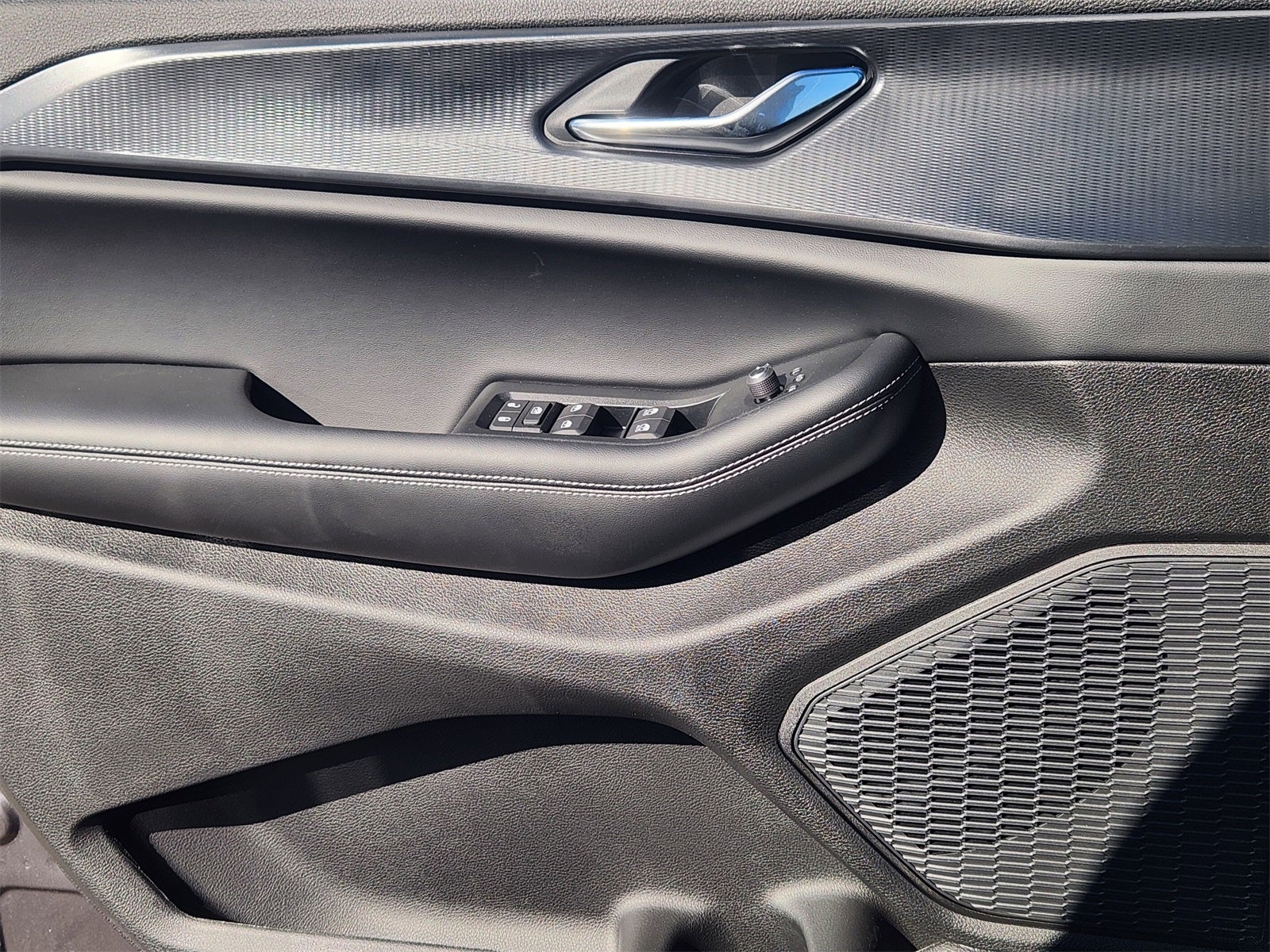 2025 Jeep Grand Cherokee GRAND CHEROKEE LAREDO X 4X2