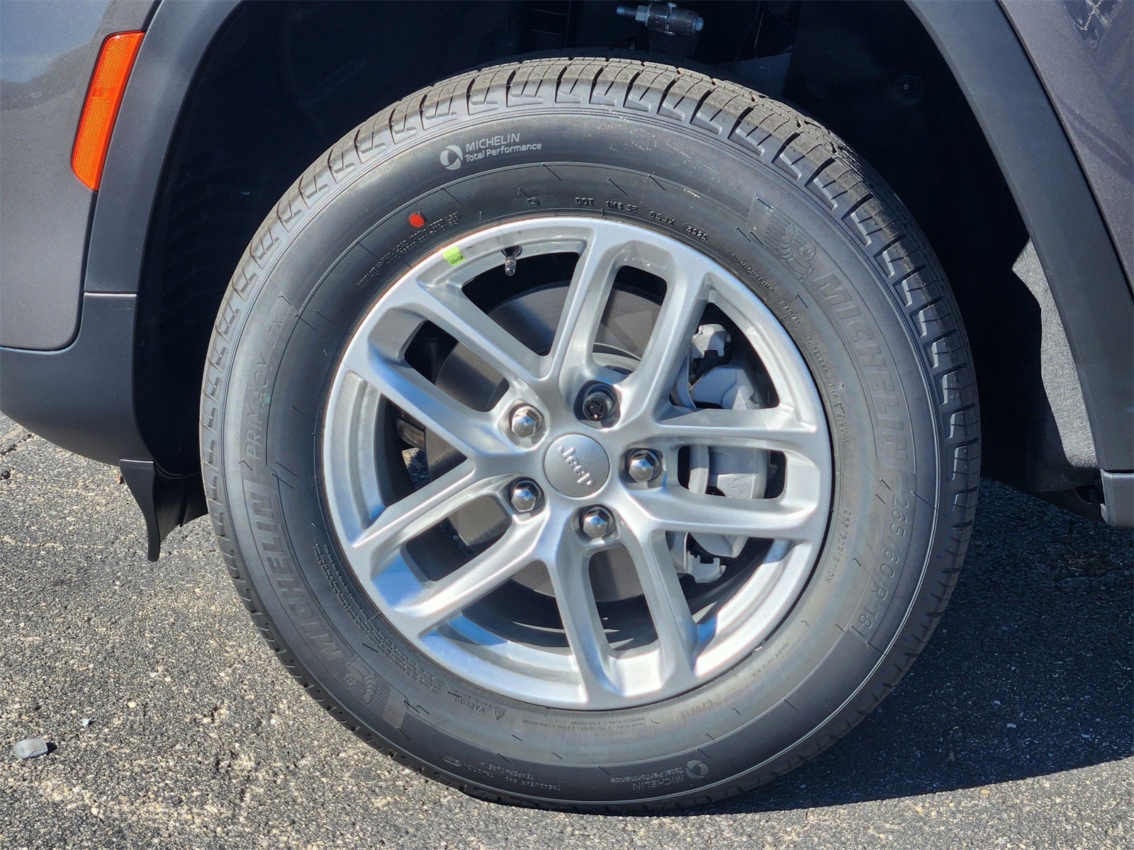 2025 Jeep Grand Cherokee GRAND CHEROKEE LAREDO X 4X2