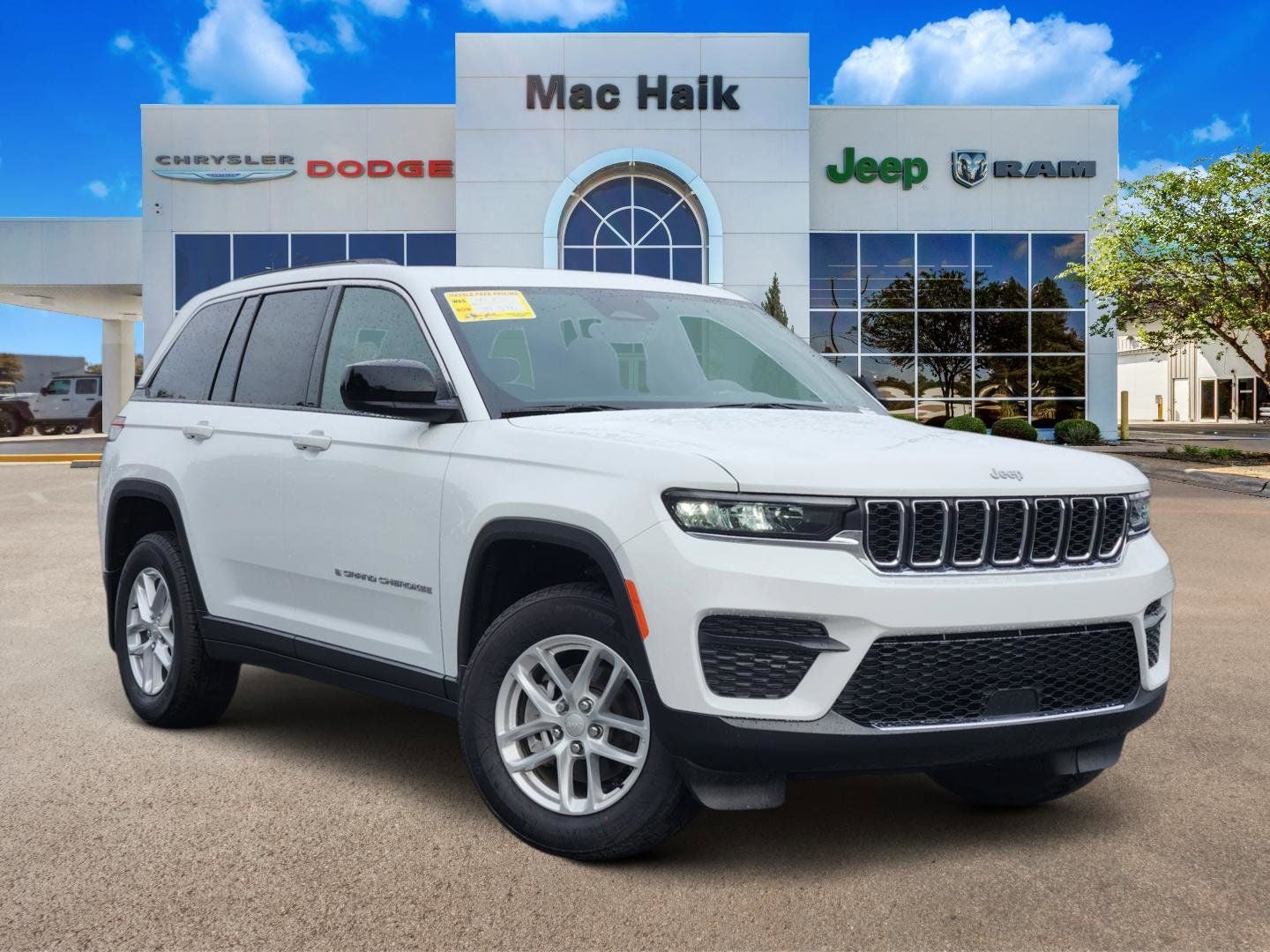 2026 Jeep Grand Cherokee GRAND CHEROKEE LAREDO X 4X2