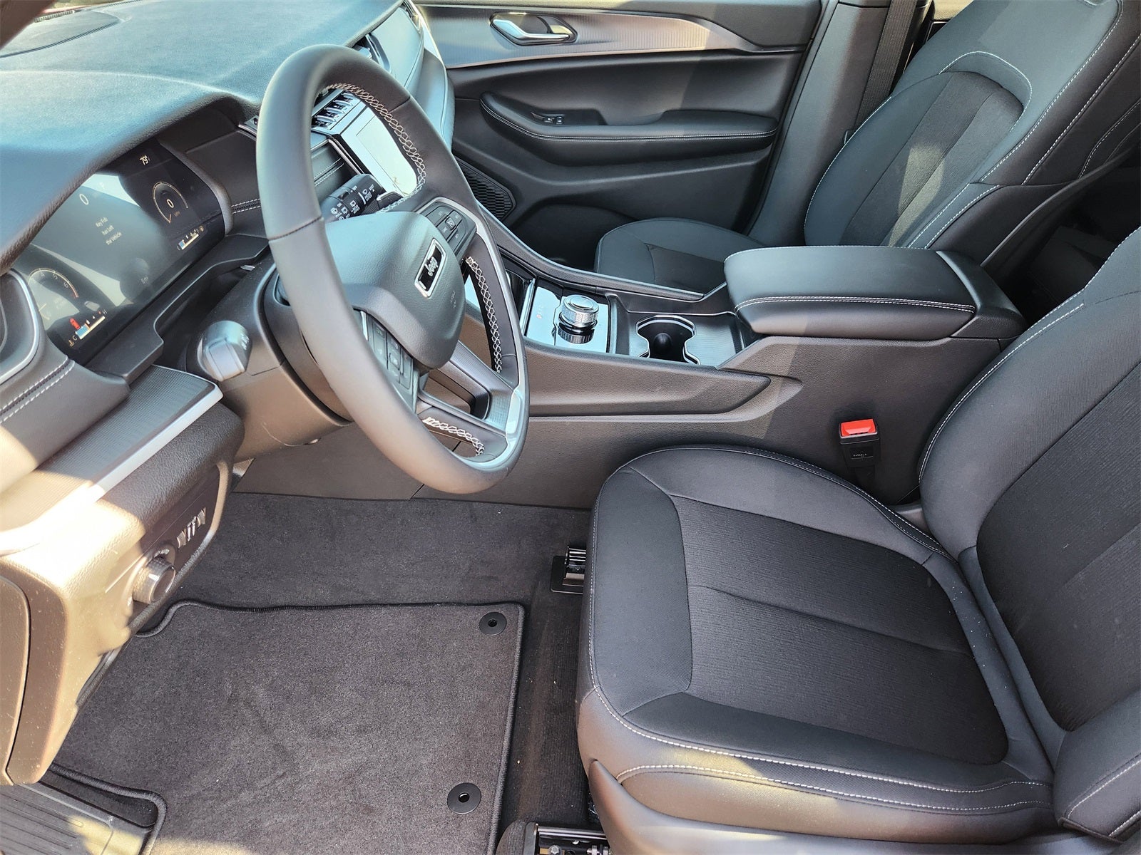 2026 Jeep Grand Cherokee GRAND CHEROKEE LAREDO X 4X2