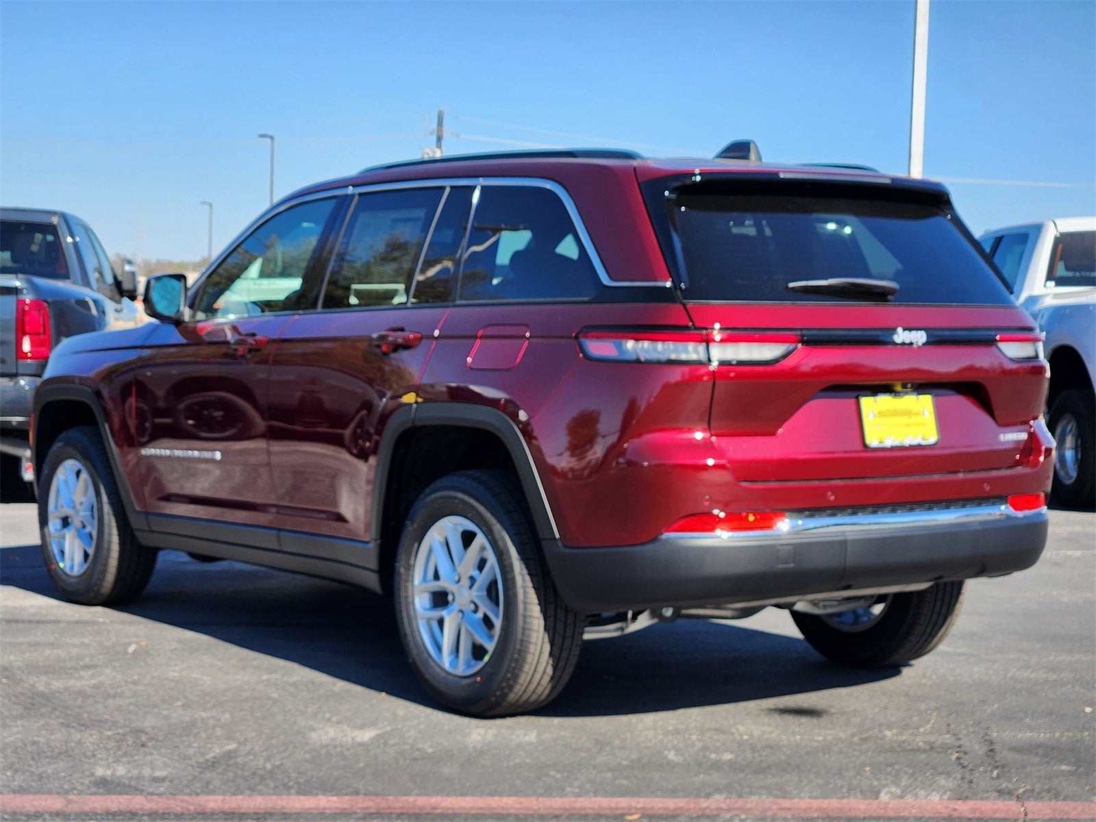 2026 Jeep Grand Cherokee GRAND CHEROKEE LAREDO X 4X2