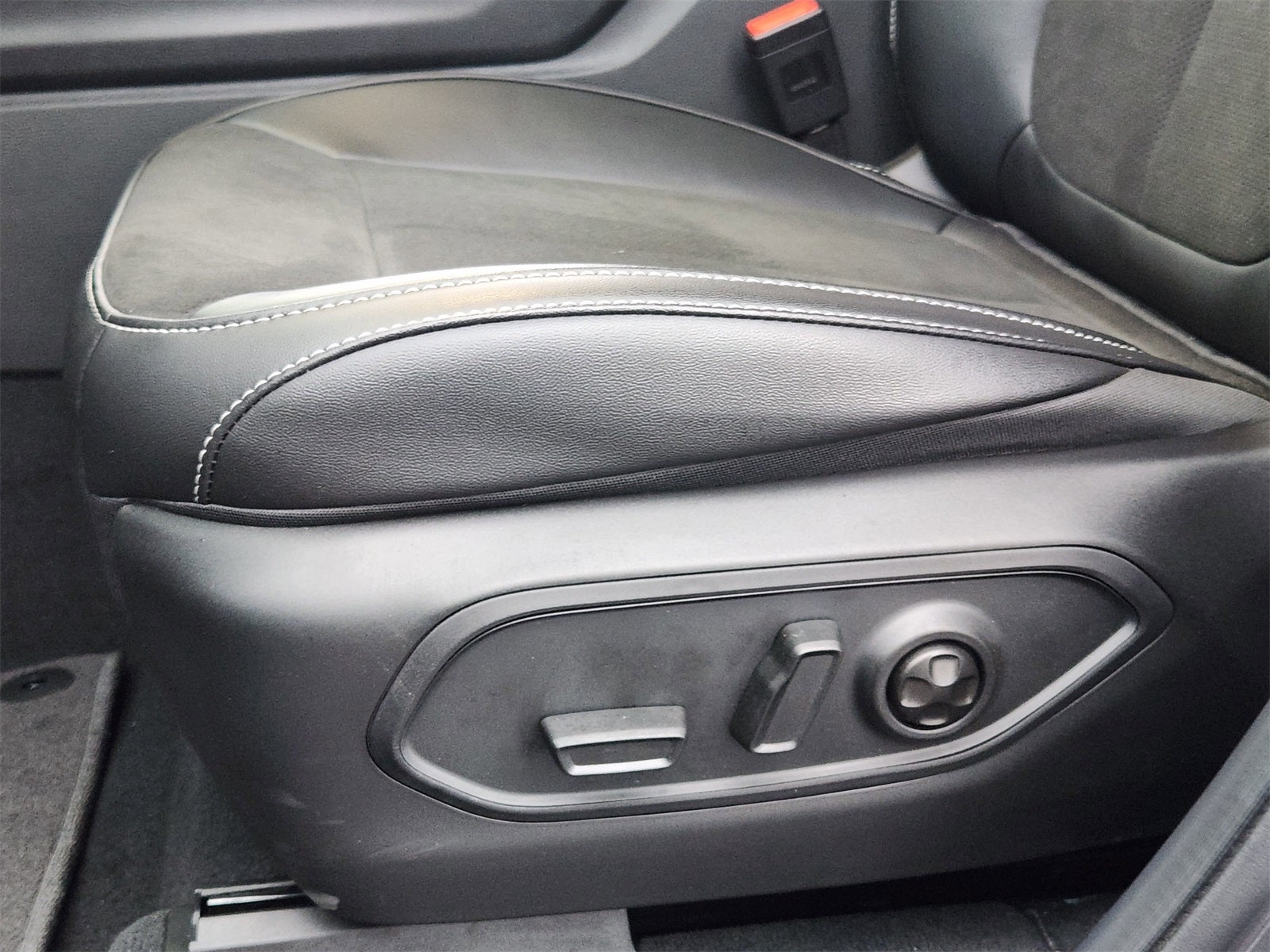 2026 Jeep Grand Cherokee GRAND CHEROKEE ALTITUDE 4X4