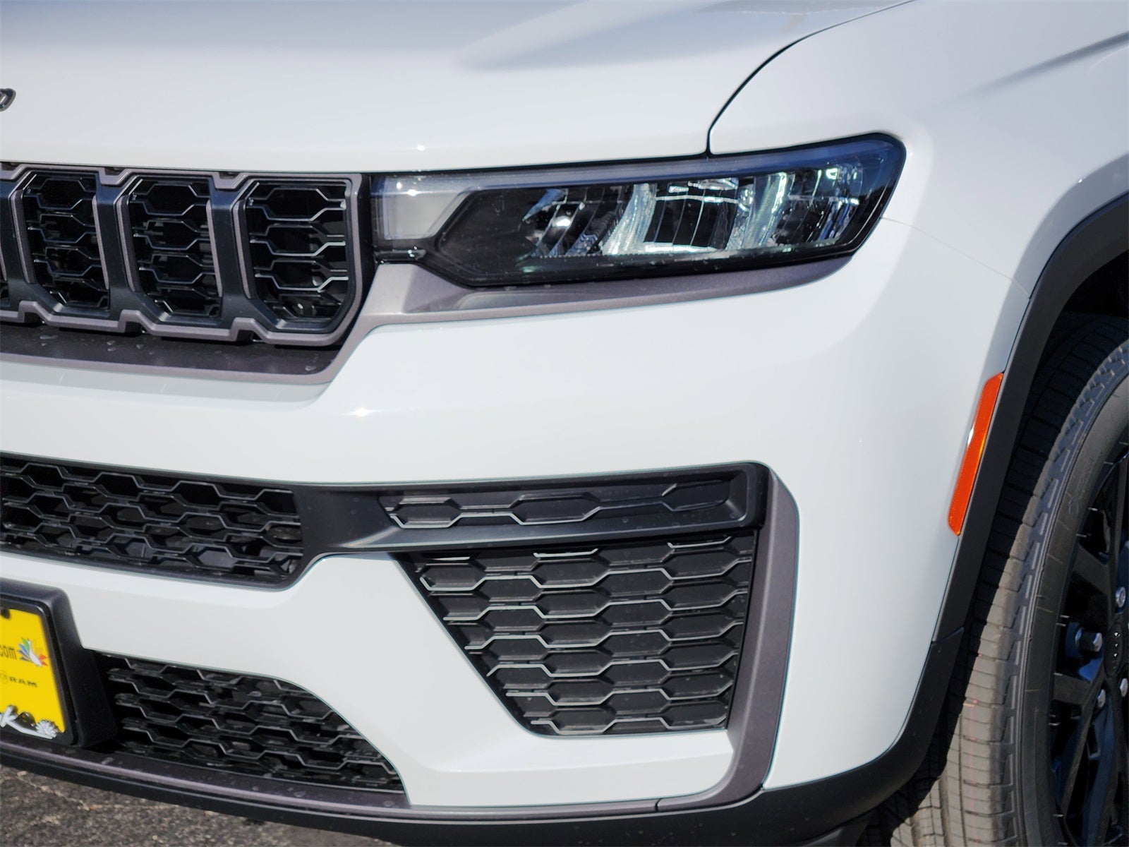 2026 Jeep Grand Cherokee GRAND CHEROKEE ALTITUDE 4X4