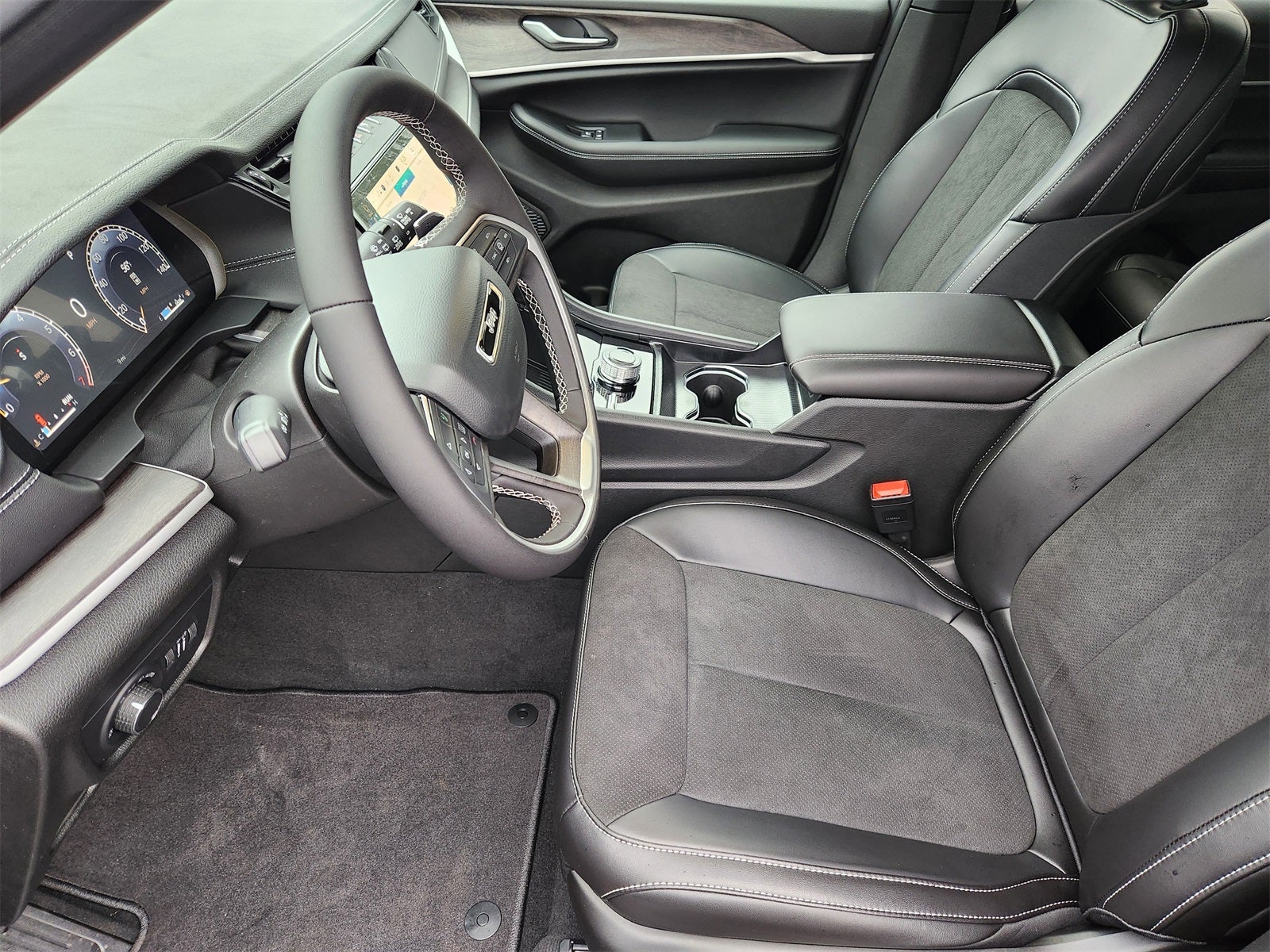 2026 Jeep Grand Cherokee GRAND CHEROKEE ALTITUDE 4X4