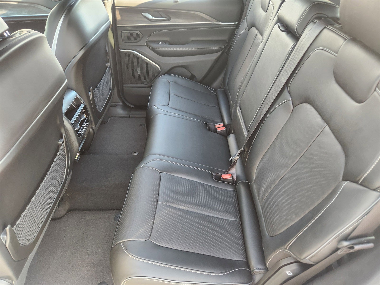 2025 Jeep Grand Cherokee GRAND CHEROKEE OVERLAND 4X4