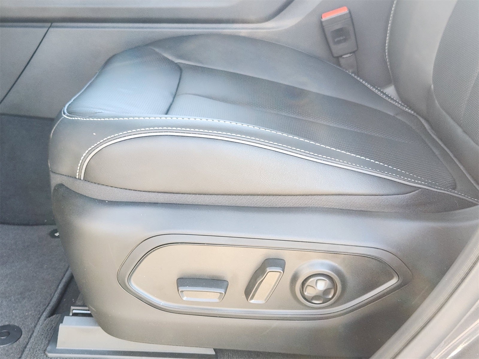 2025 Jeep Grand Cherokee GRAND CHEROKEE OVERLAND 4X4