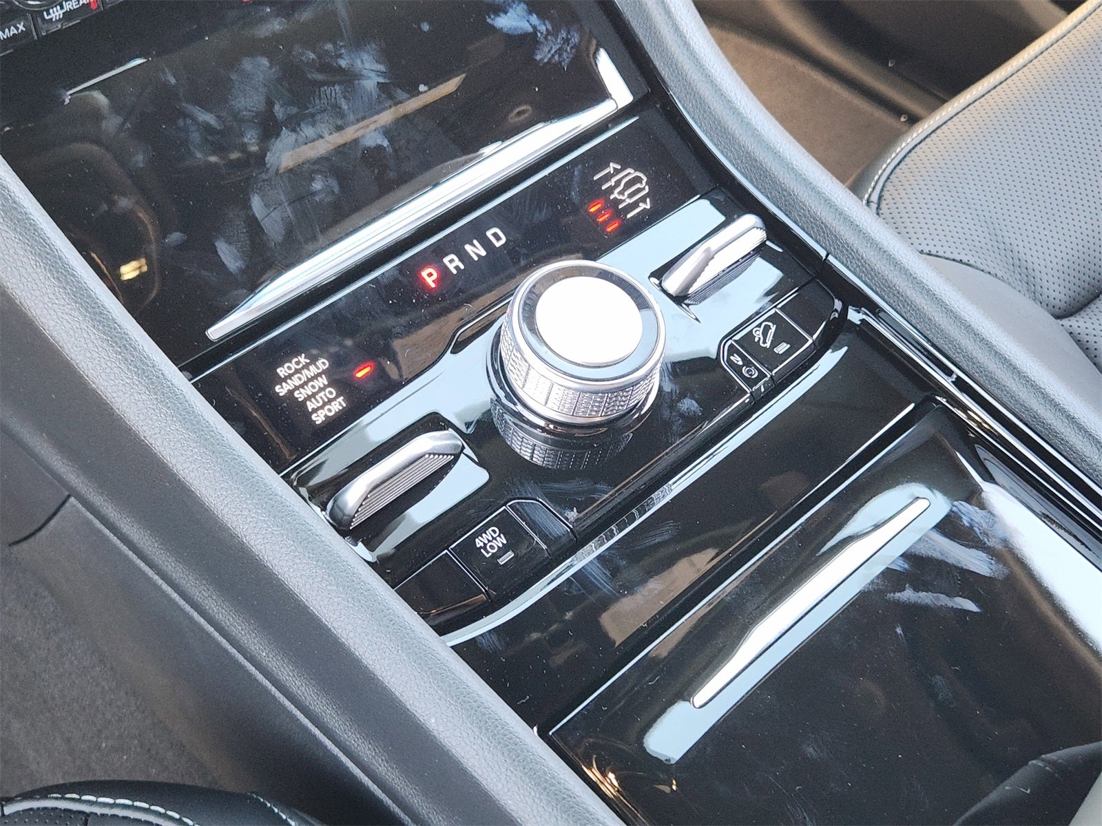 2025 Jeep Grand Cherokee GRAND CHEROKEE OVERLAND 4X4