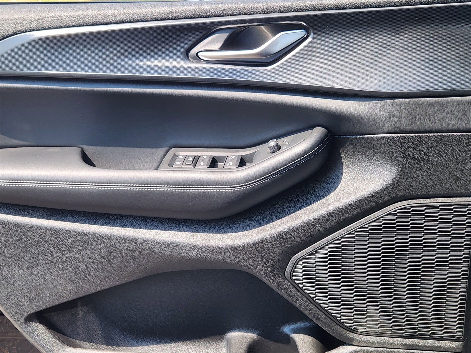 2025 Jeep Grand Cherokee GRAND CHEROKEE L ALTITUDE 4X2