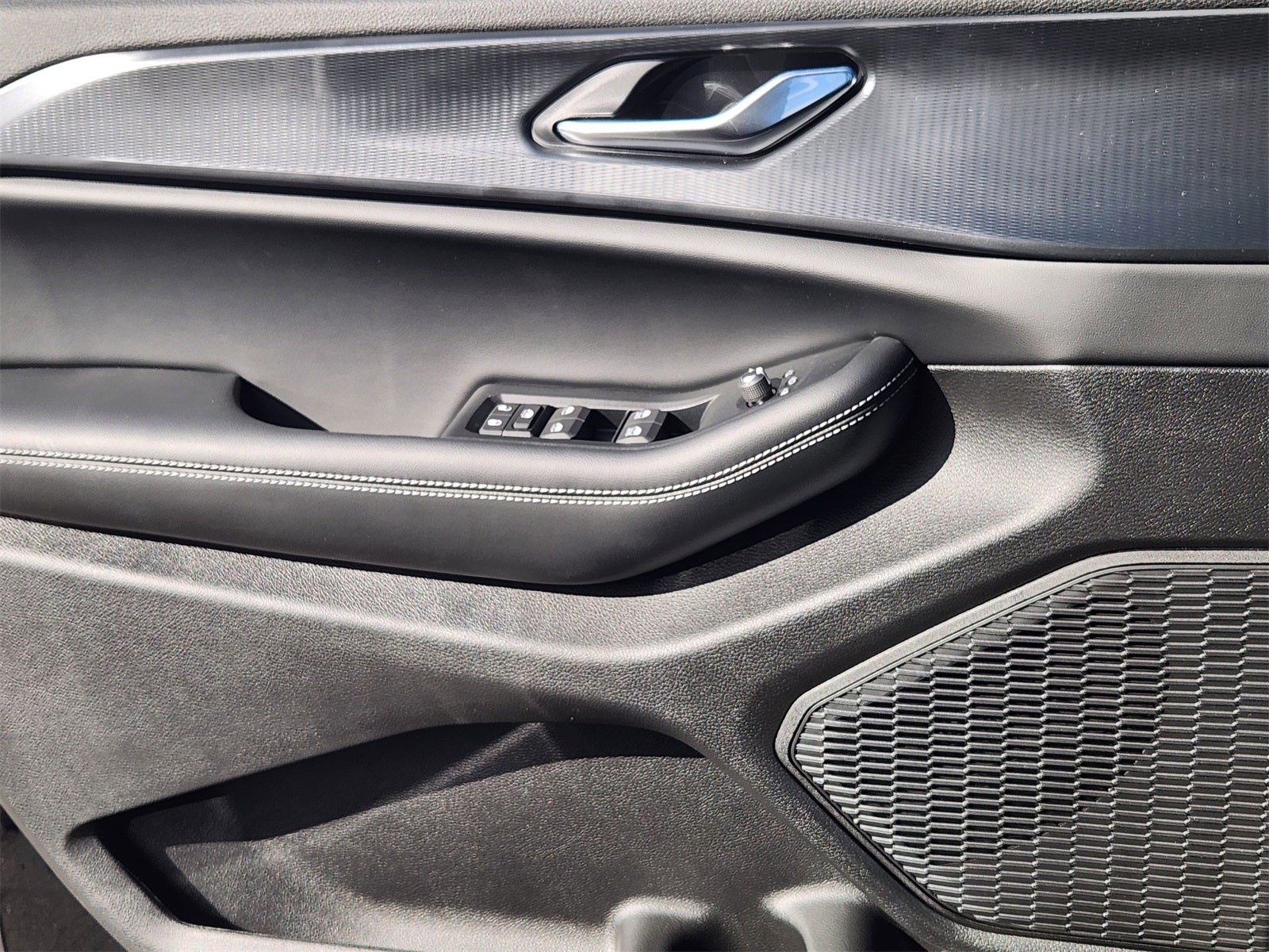 2025 Jeep Grand Cherokee GRAND CHEROKEE L ALTITUDE 4X2