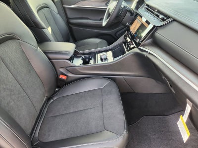 2026 Jeep Grand Cherokee GRAND CHEROKEE L LAREDO ALTITUDE 4X2