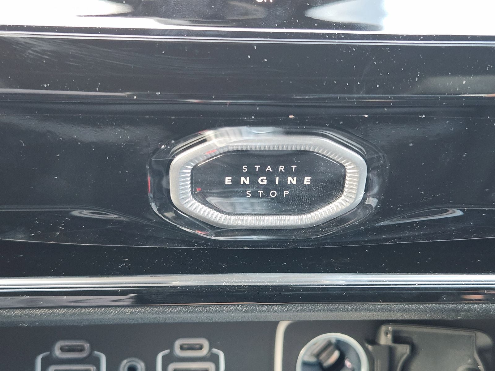 2026 Jeep Grand Cherokee GRAND CHEROKEE L LAREDO ALTITUDE 4X2