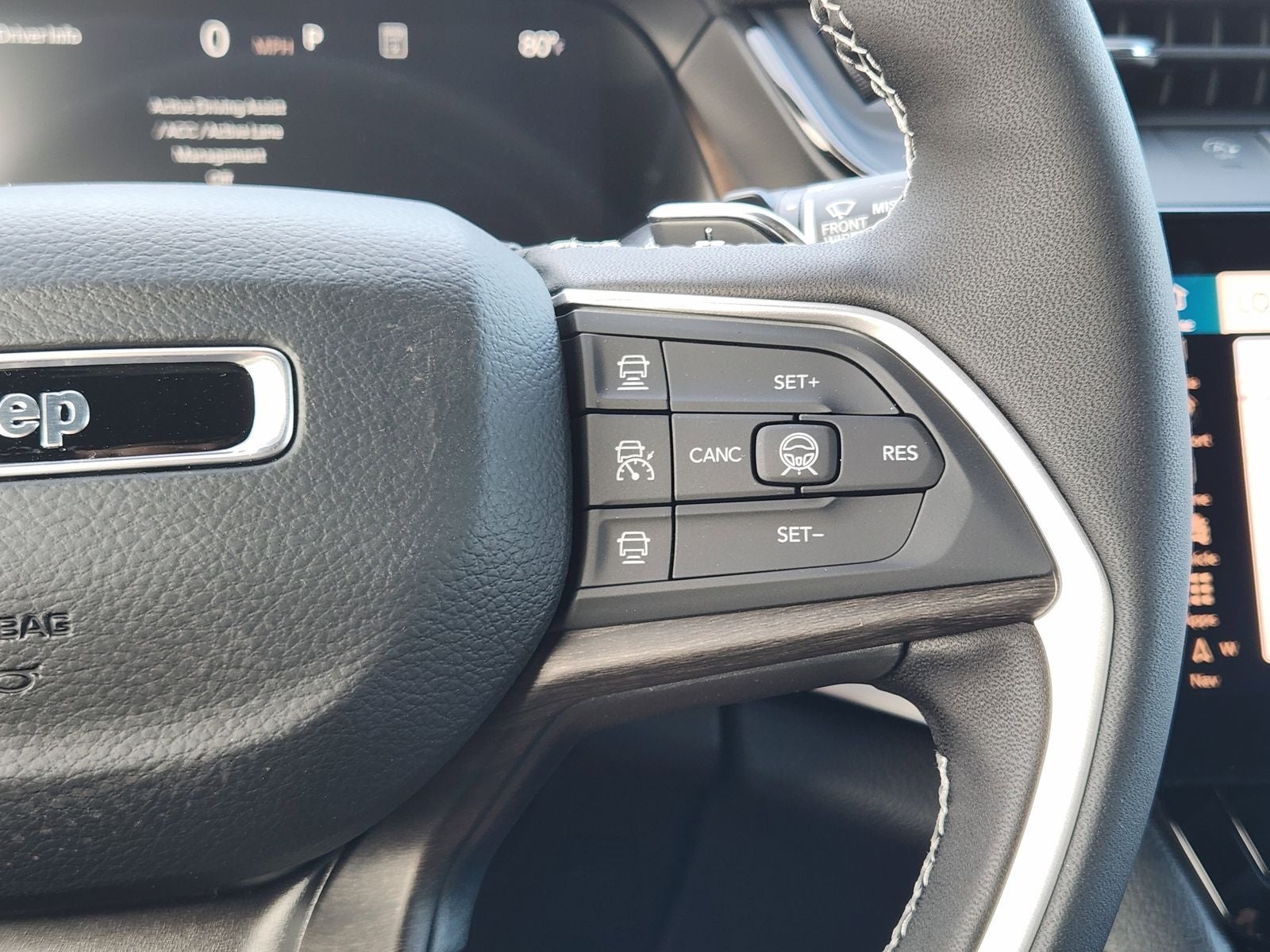 2026 Jeep Grand Cherokee GRAND CHEROKEE L LAREDO ALTITUDE 4X2