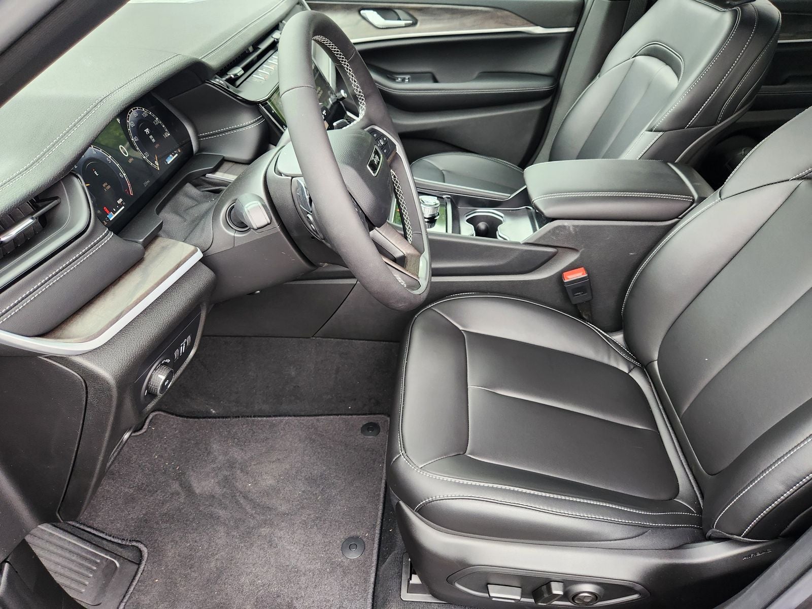 2026 Jeep Grand Cherokee GRAND CHEROKEE L LIMITED 4X2