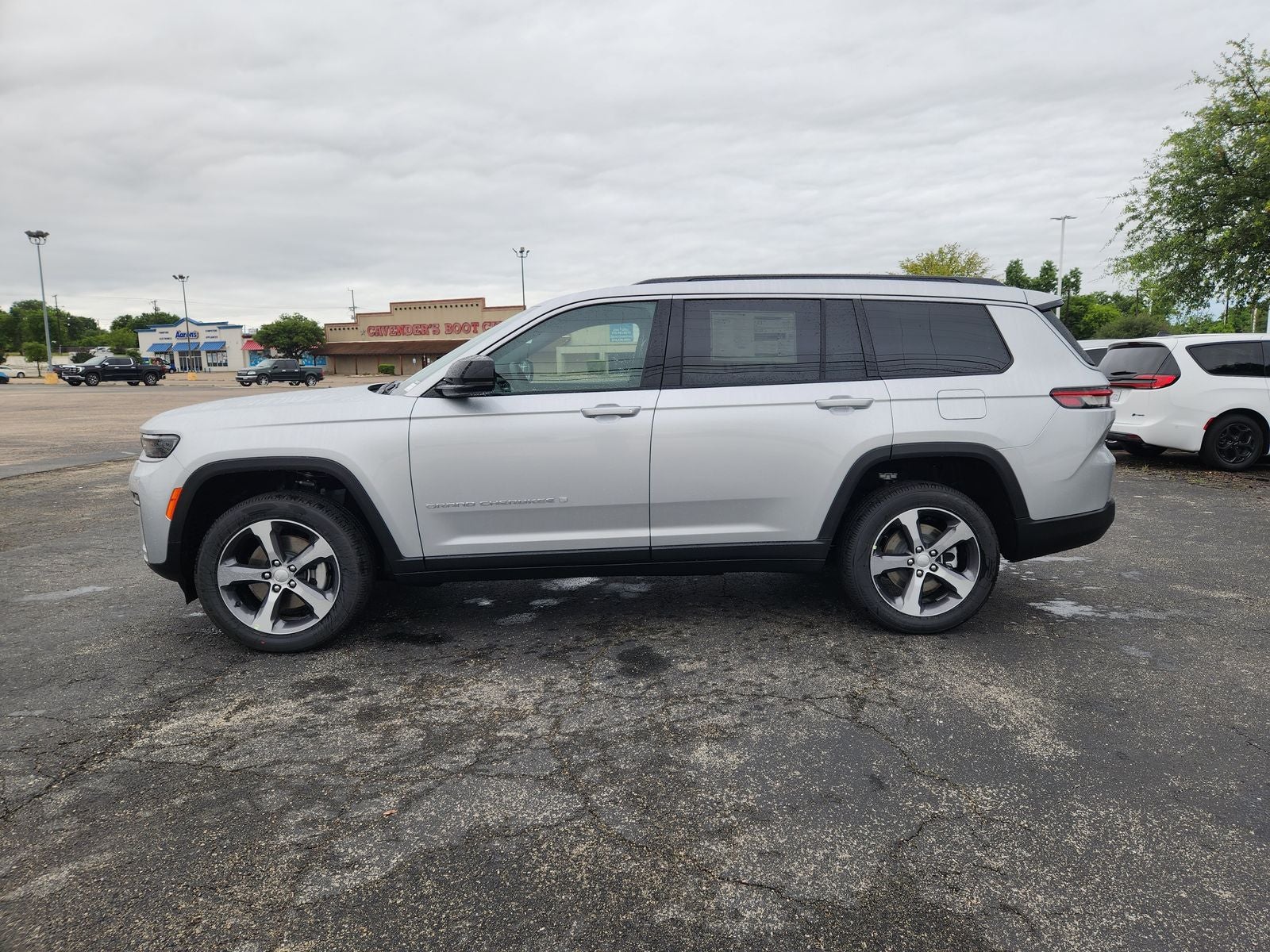2026 Jeep Grand Cherokee GRAND CHEROKEE L LIMITED 4X2