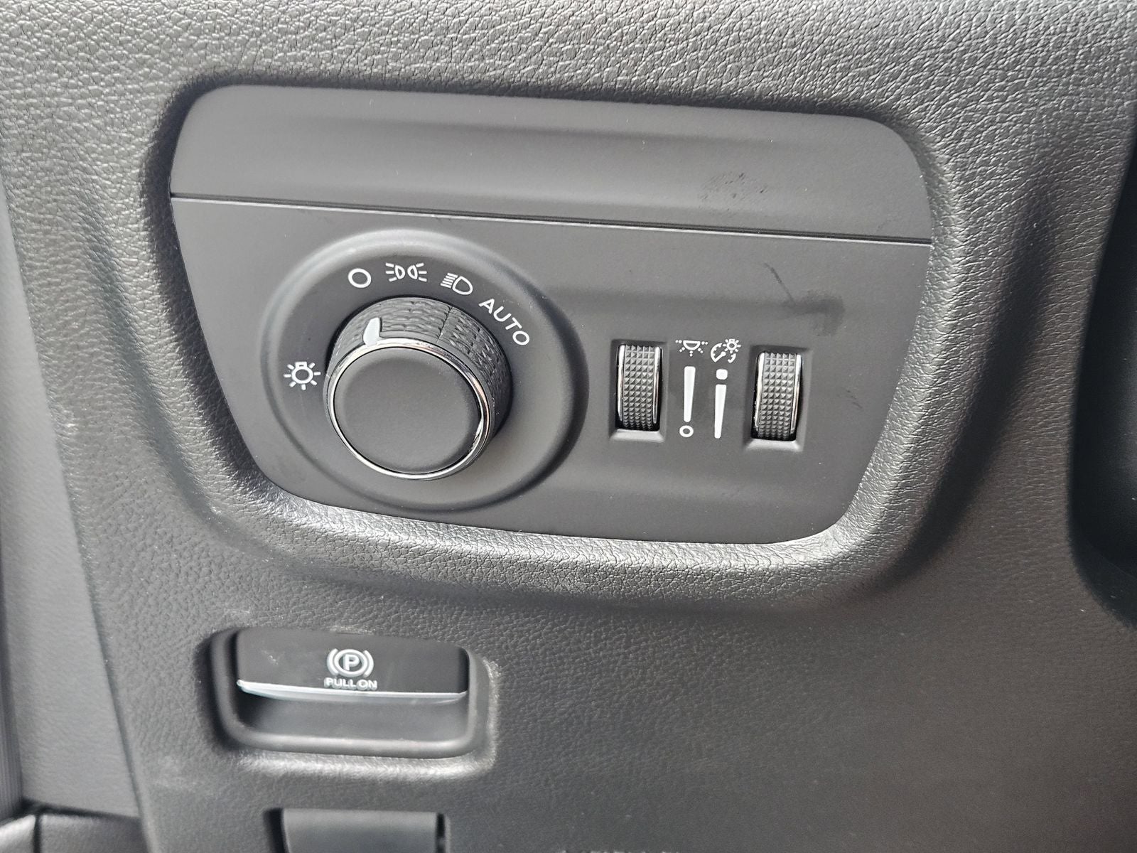 2026 Jeep Grand Cherokee GRAND CHEROKEE L LAREDO X 4X4