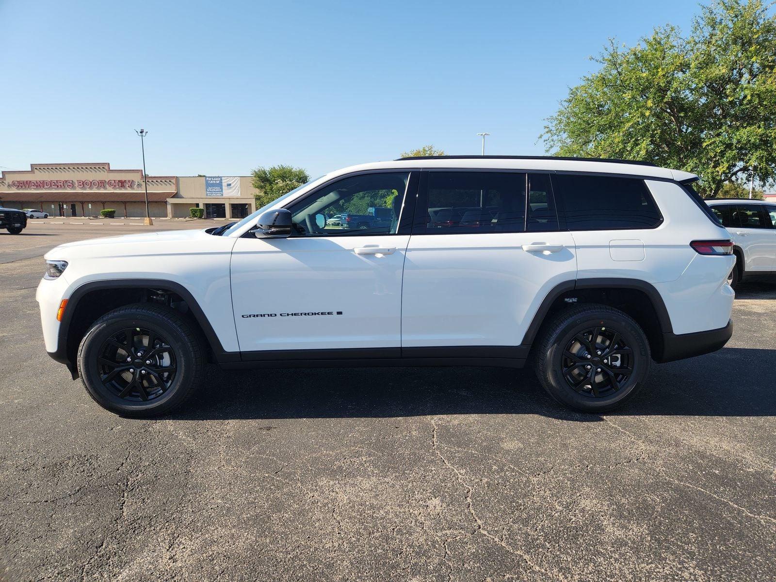 2026 Jeep Grand Cherokee GRAND CHEROKEE L LAREDO ALTITUDE 4X4
