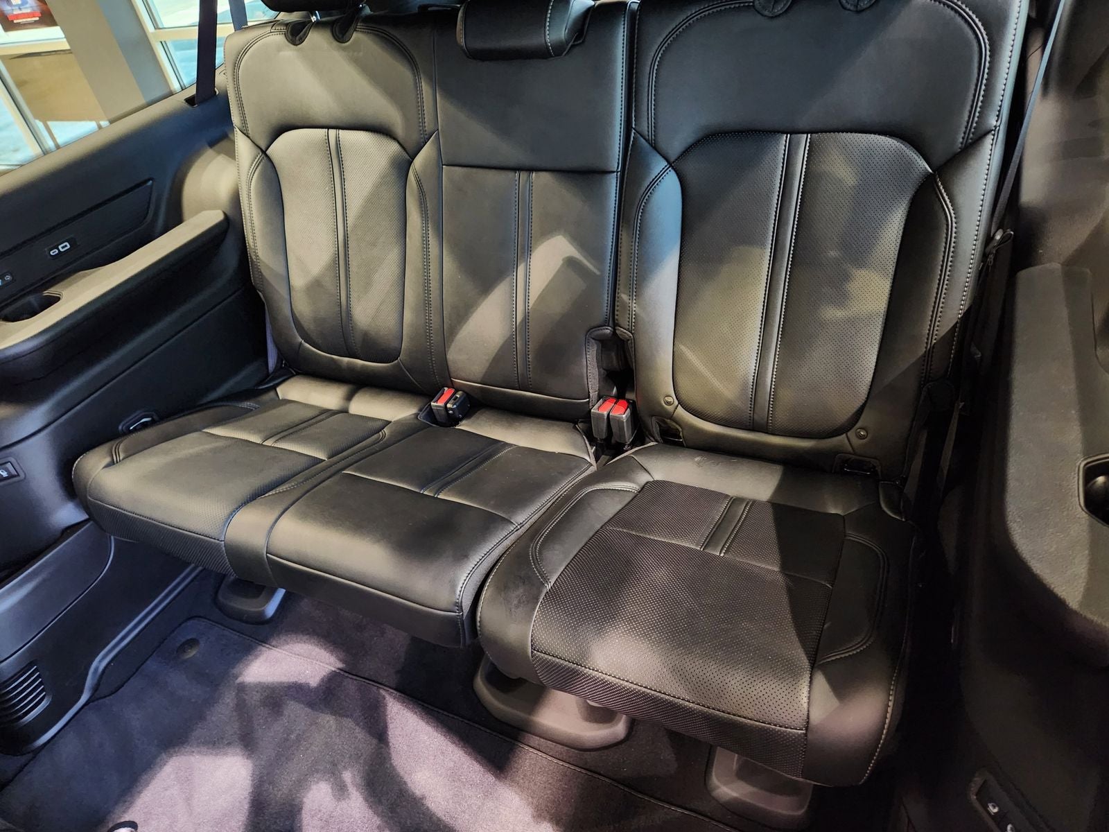 2025 Jeep Wagoneer L Series II - Photo 23