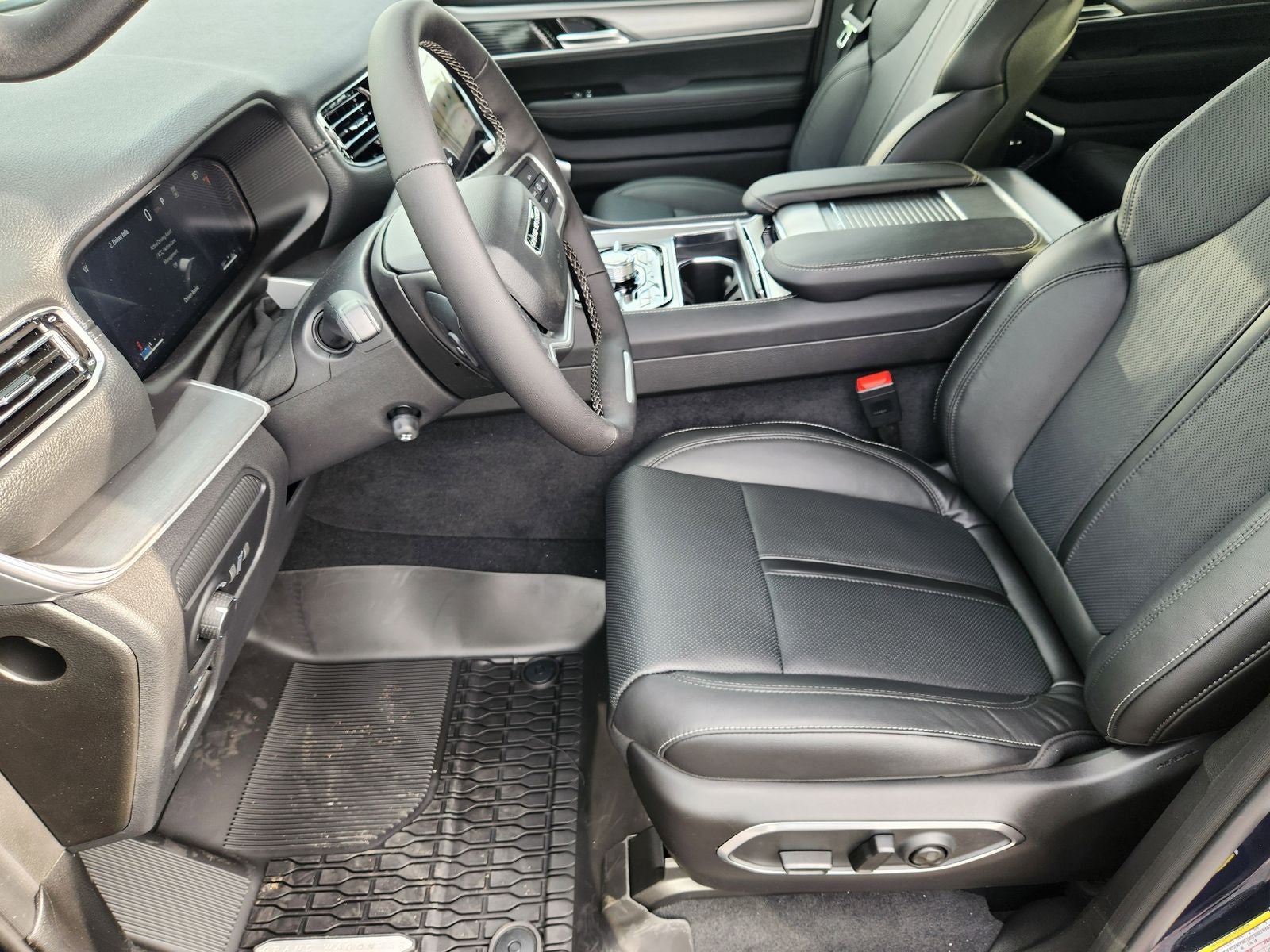 2026 Jeep Grand Wagoneer GRAND WAGONEER UPLAND 4X4