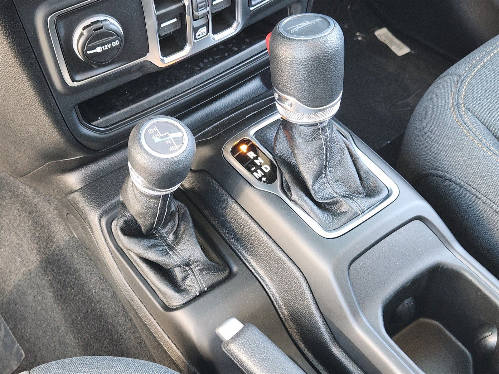 2025 Jeep Gladiator GLADIATOR SPORT S 4X4