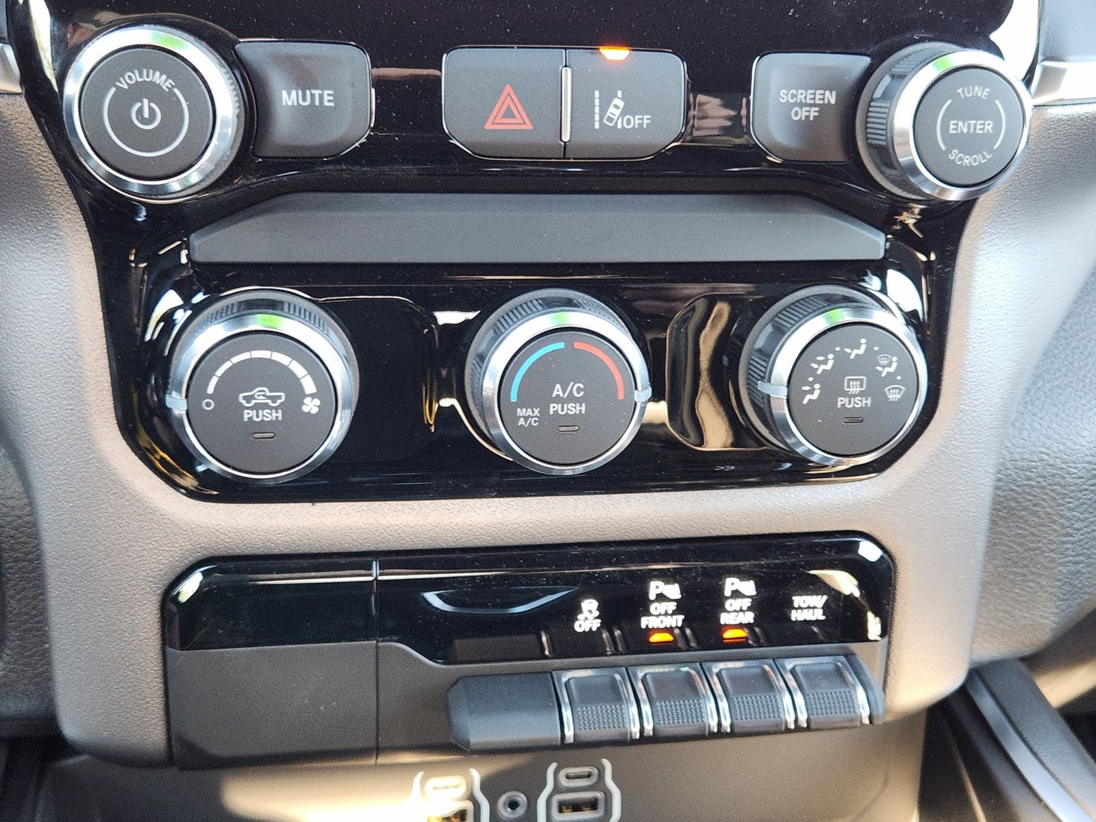 2026 RAM Ram 1500 RAM 1500 LONE STAR QUAD CAB 4X2 6'4' BOX