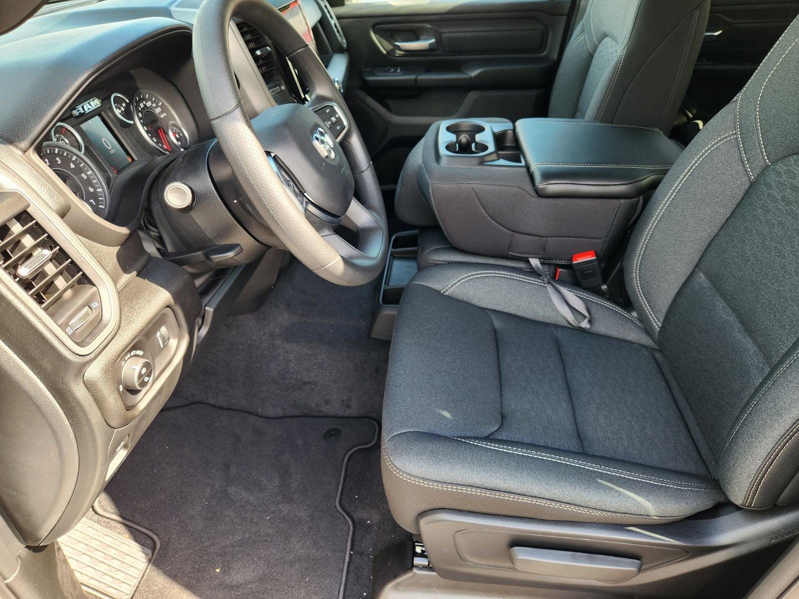 2026 RAM Ram 1500 RAM 1500 EXPRESS QUAD CAB 4X2 6'4' BOX