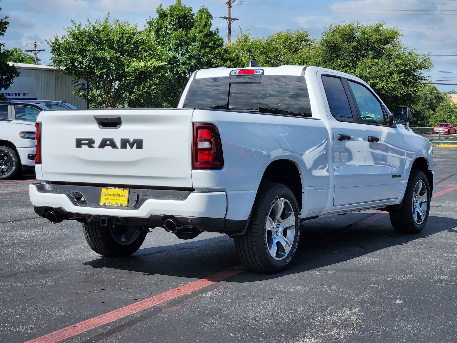 2026 RAM Ram 1500 RAM 1500 EXPRESS QUAD CAB 4X2 6'4' BOX