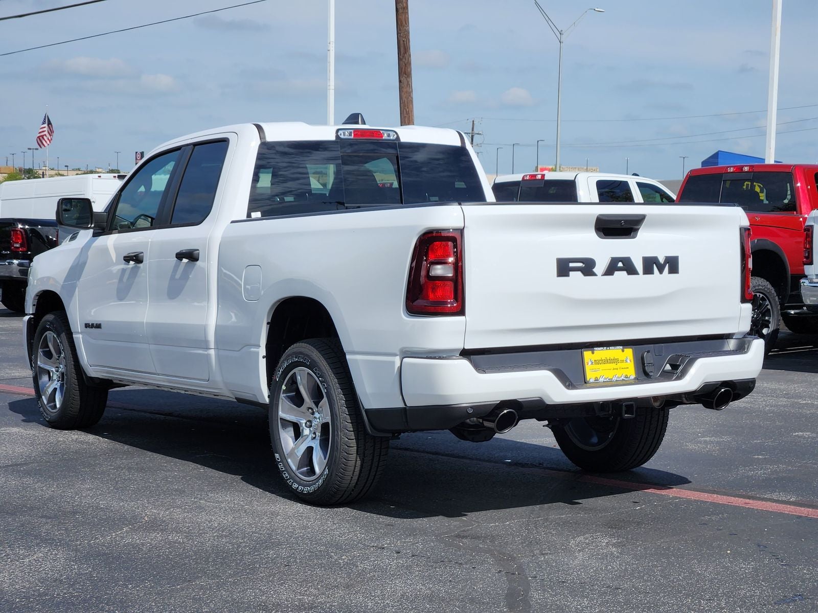 2026 RAM Ram 1500 RAM 1500 EXPRESS QUAD CAB 4X2 6'4' BOX