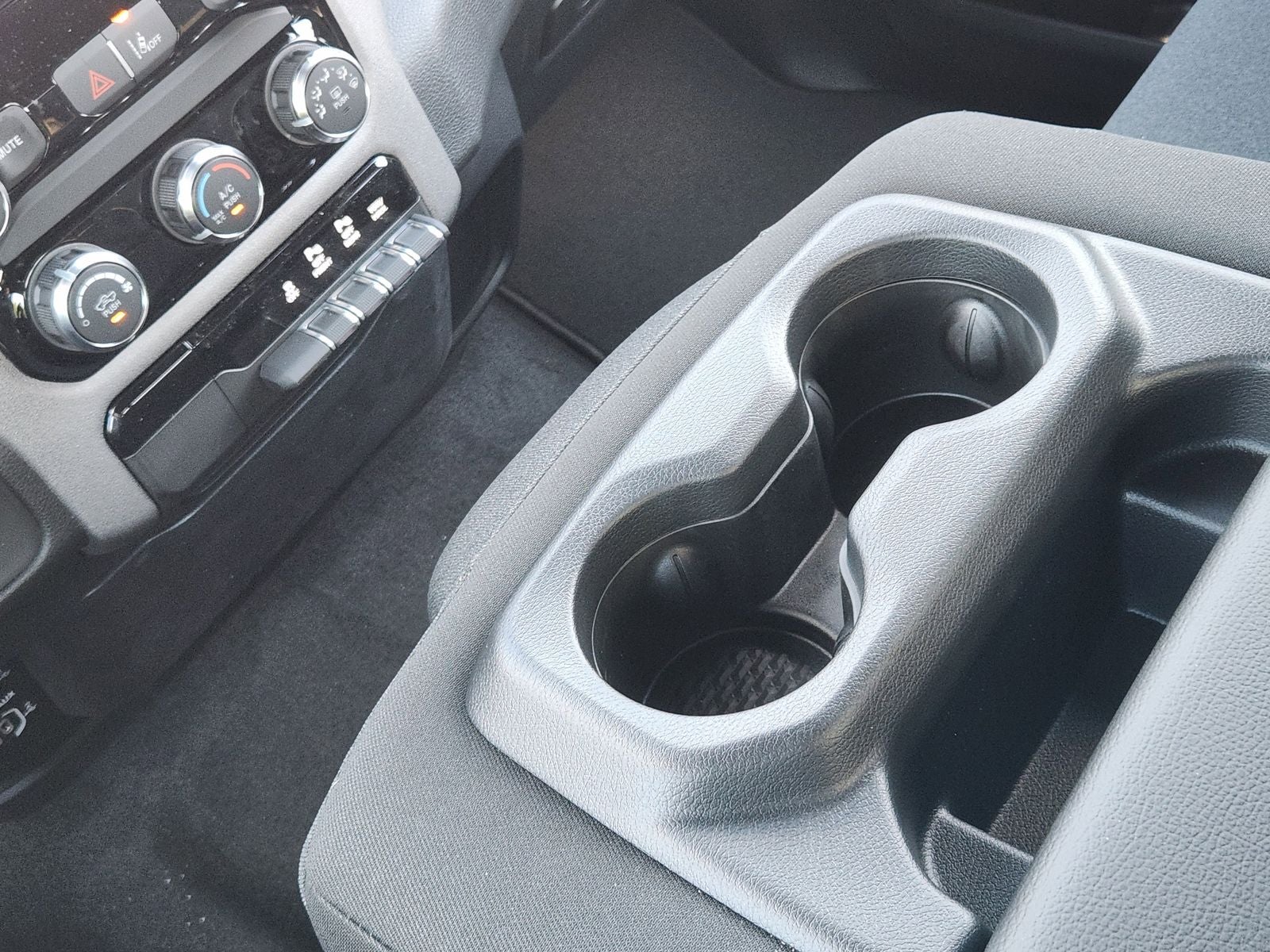 2026 RAM Ram 1500 RAM 1500 EXPRESS QUAD CAB 4X2 6'4' BOX