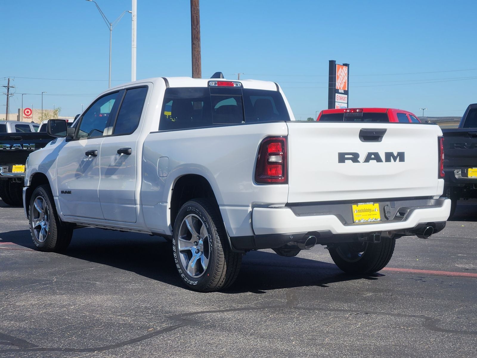 2026 RAM Ram 1500 RAM 1500 EXPRESS QUAD CAB 4X2 6'4' BOX