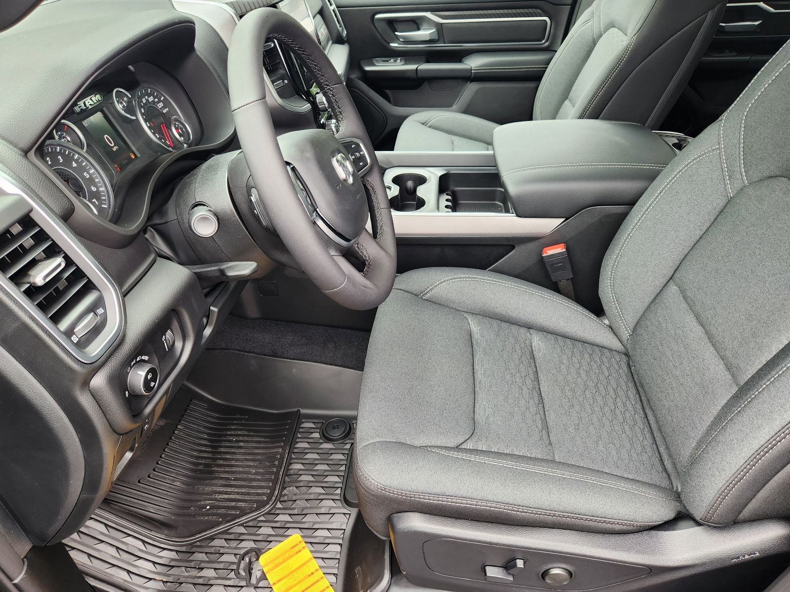 2026 RAM Ram 1500 RAM 1500 LONE STAR CREW CAB 4X2 5'7' BOX