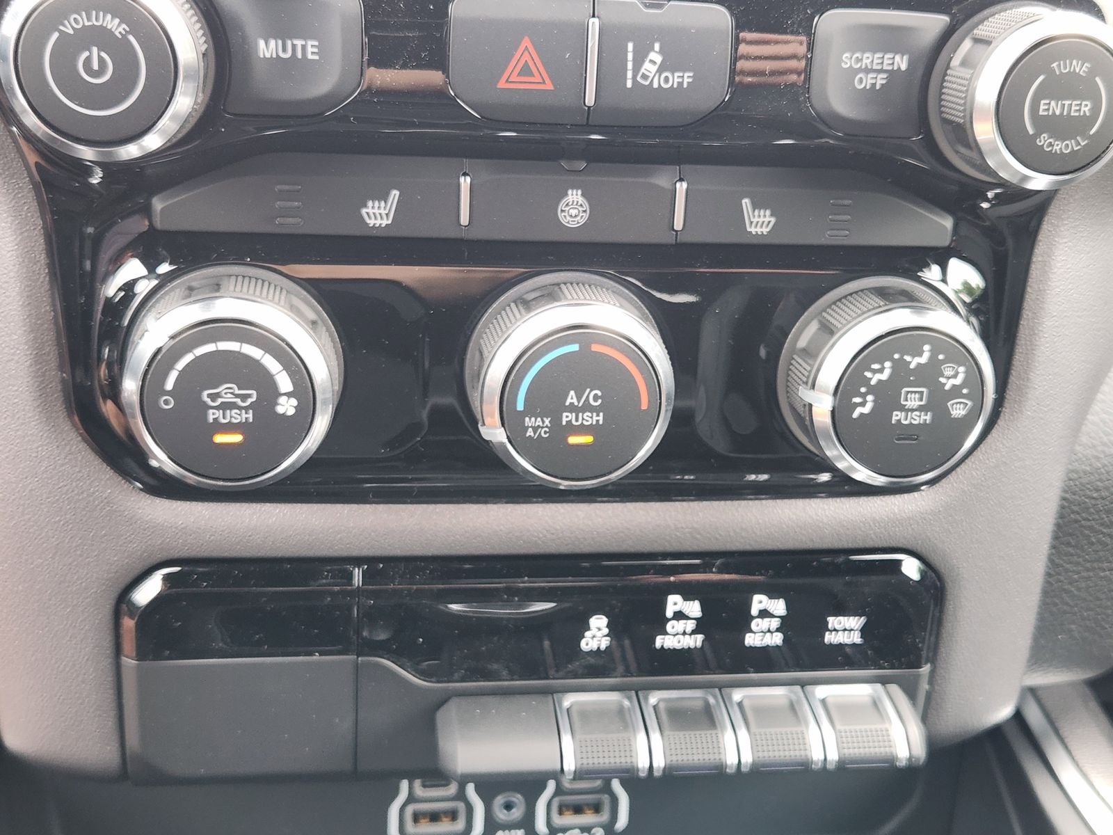 2026 RAM Ram 1500 RAM 1500 LONE STAR CREW CAB 4X2 5'7' BOX