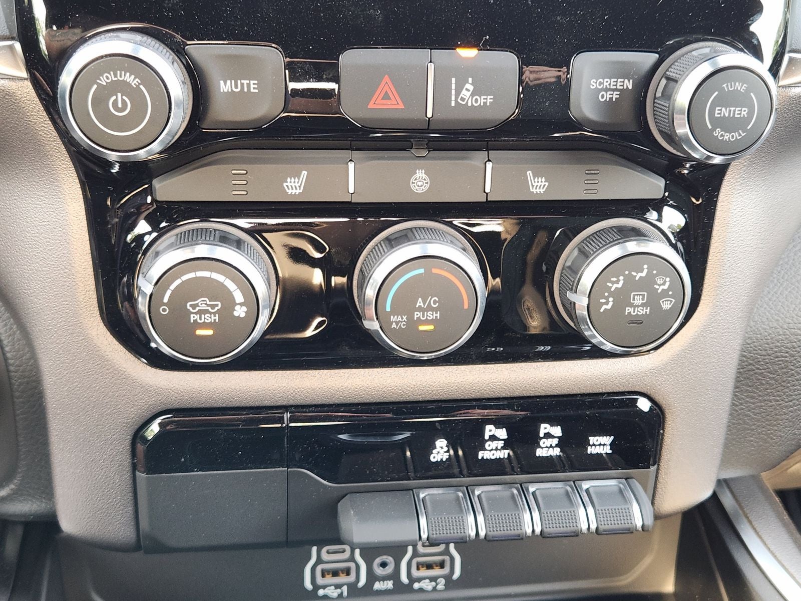 2026 RAM Ram 1500 RAM 1500 LONE STAR CREW CAB 4X2 5'7' BOX