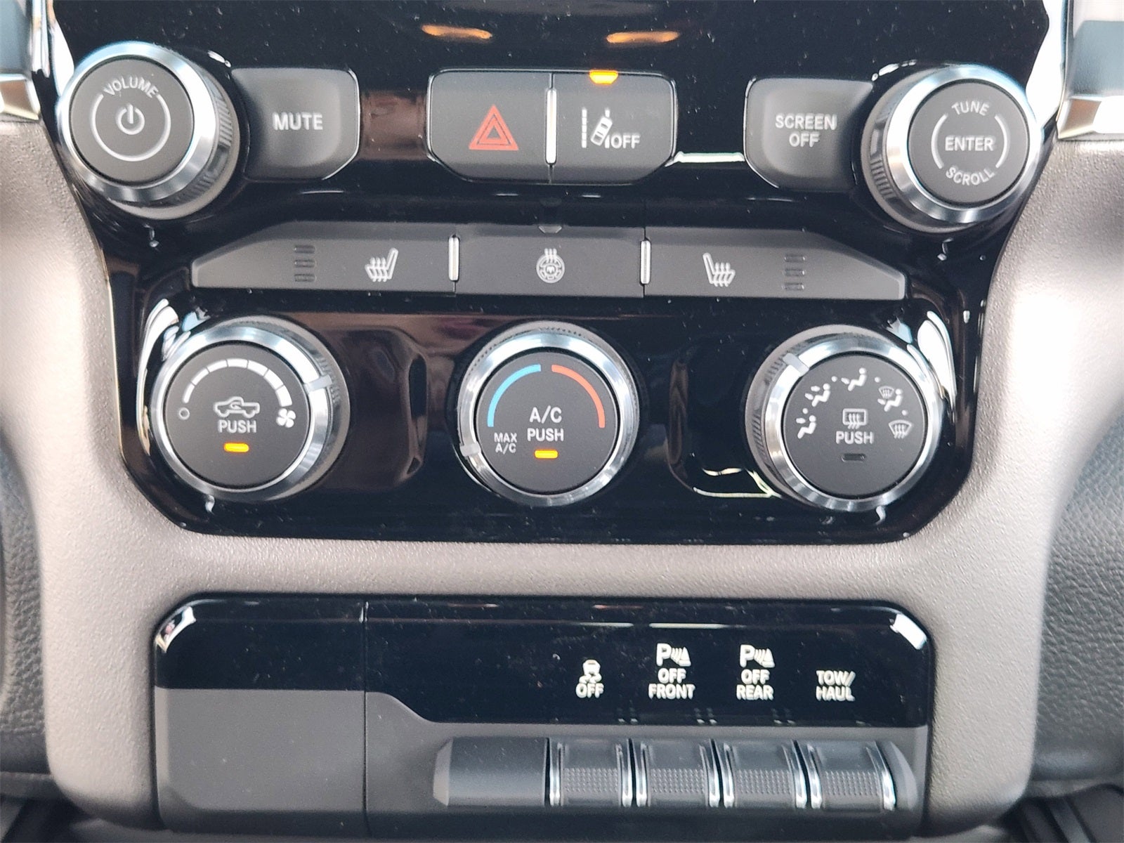 2026 RAM Ram 1500 RAM 1500 LONE STAR CREW CAB 4X2 5'7' BOX