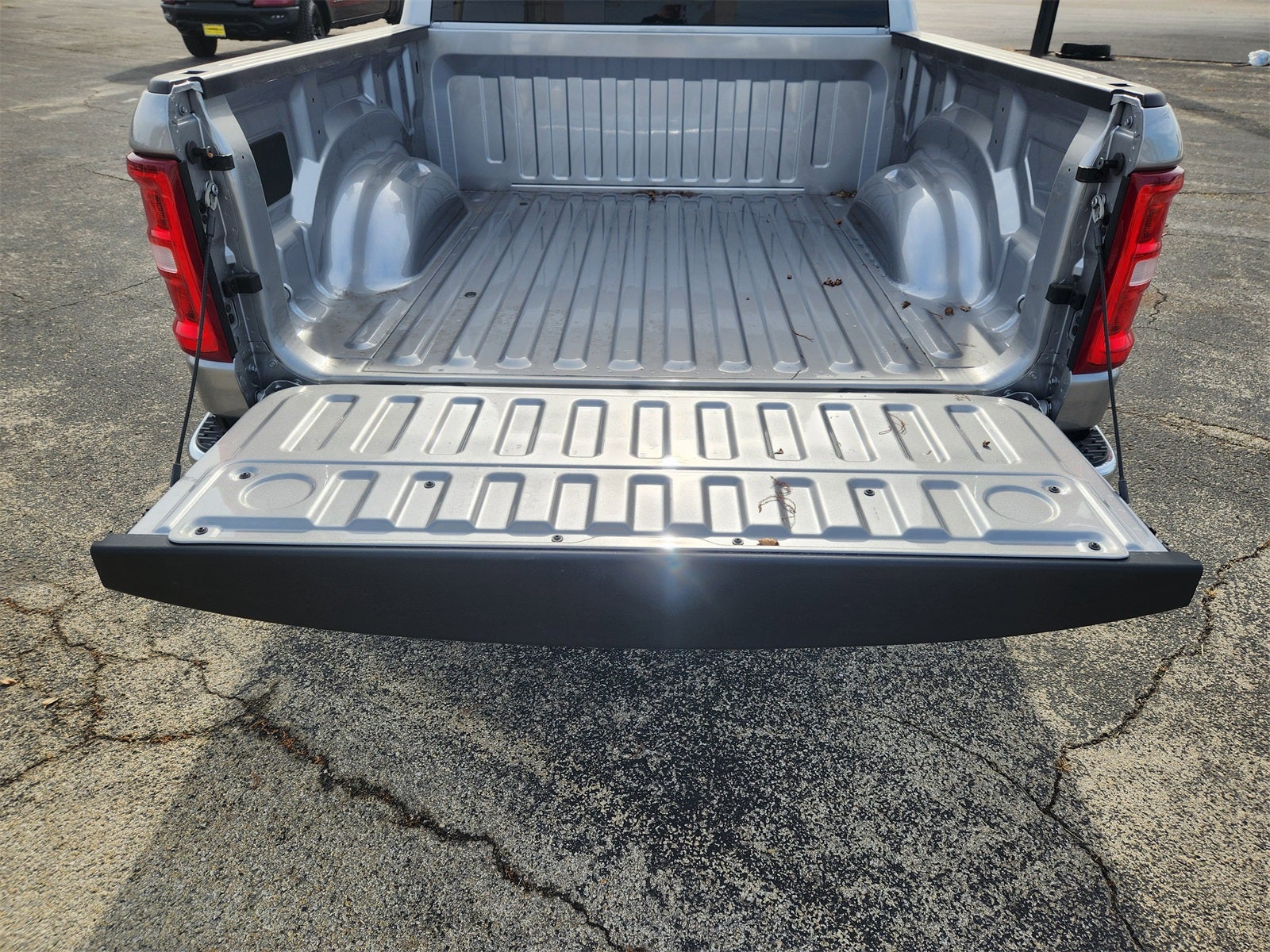 2026 RAM Ram 1500 RAM 1500 LONE STAR CREW CAB 4X2 5'7' BOX