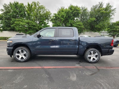 2026 RAM Ram 1500 RAM 1500 EXPRESS CREW CAB 4X2 5'7' BOX
