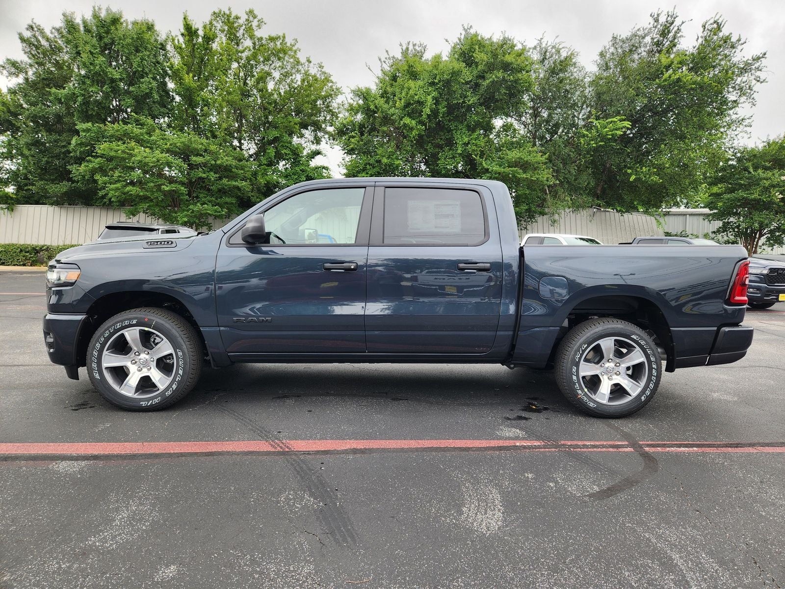 2026 RAM Ram 1500 RAM 1500 EXPRESS CREW CAB 4X2 5'7' BOX