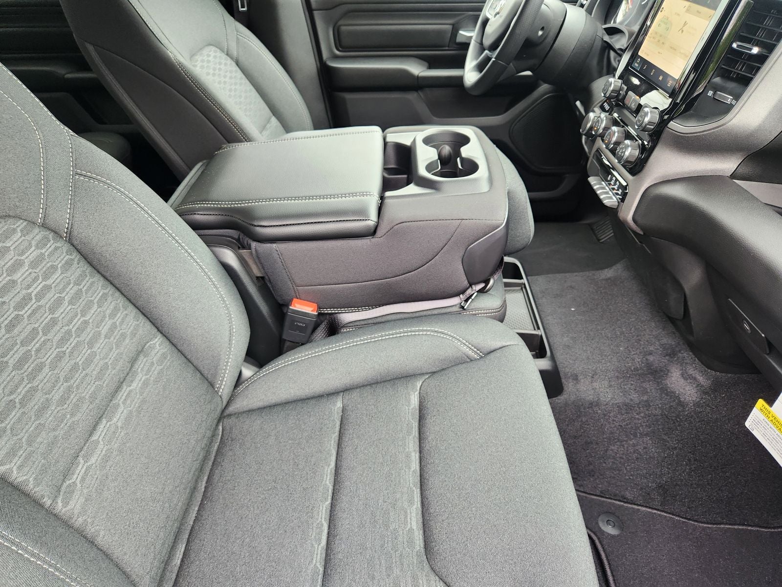 2026 RAM Ram 1500 RAM 1500 EXPRESS CREW CAB 4X2 5'7' BOX