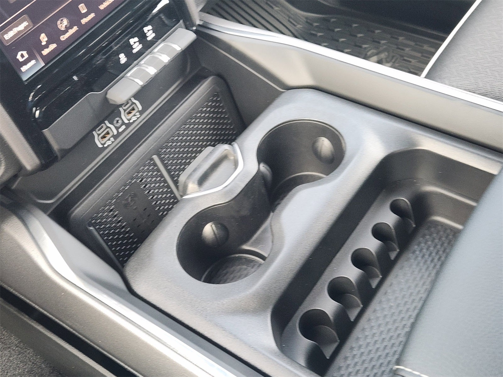 2026 RAM Ram 1500 RAM 1500 LARAMIE CREW CAB 4X2 5'7' BOX