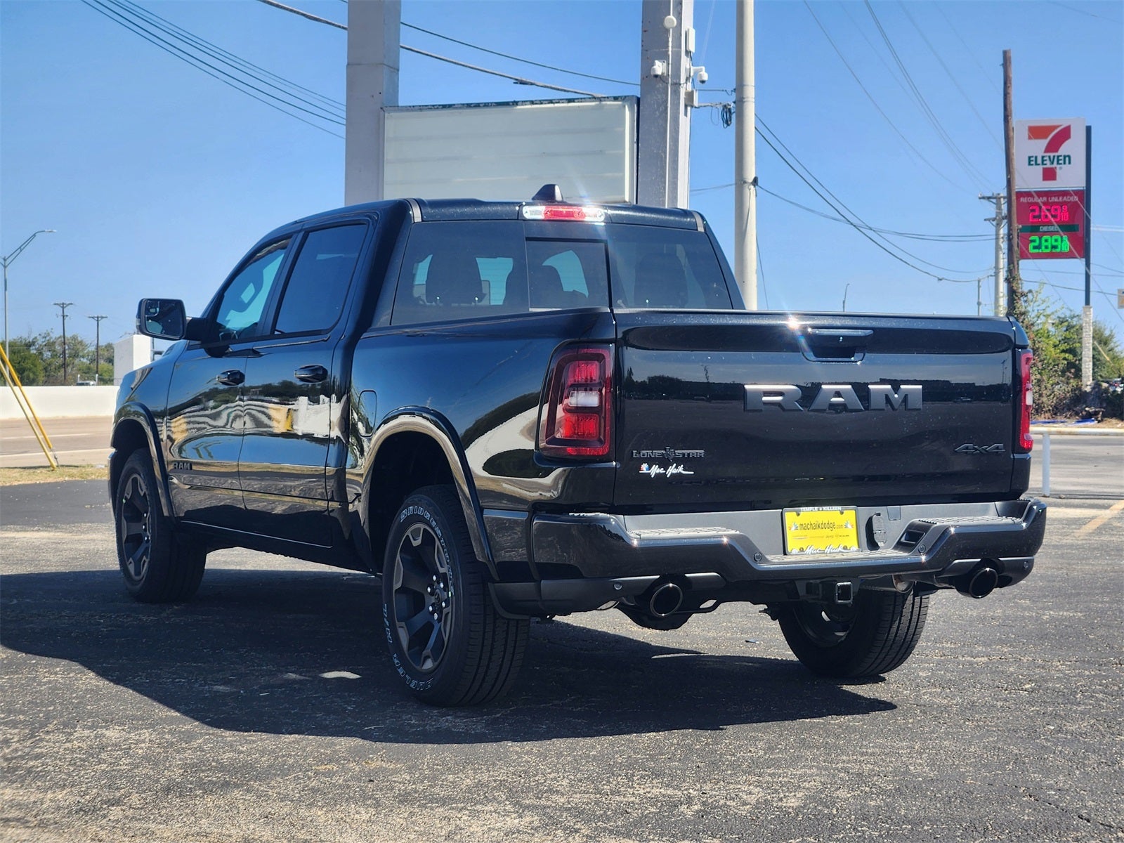 2026 RAM Ram 1500 RAM 1500 LONE STAR CREW CAB 4X4 5'7' BOX