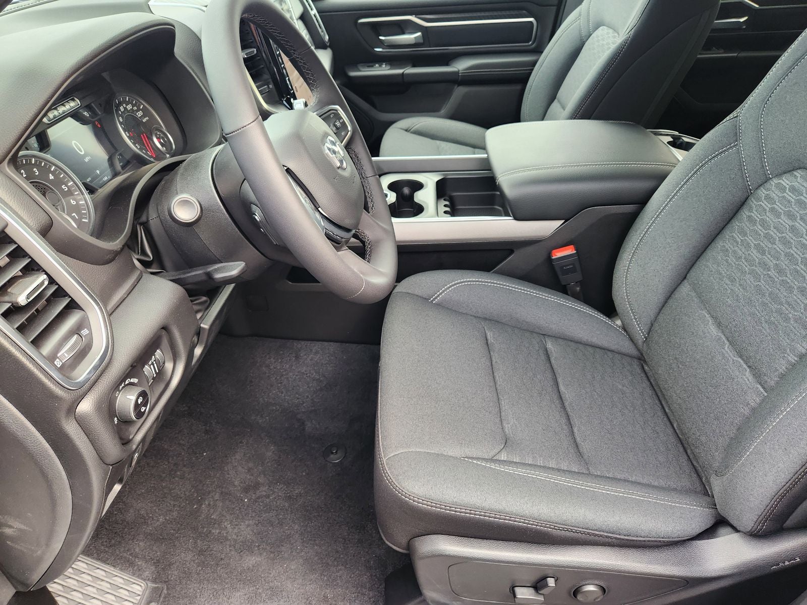 2026 RAM Ram 1500 RAM 1500 LONE STAR CREW CAB 4X4 5'7' BOX