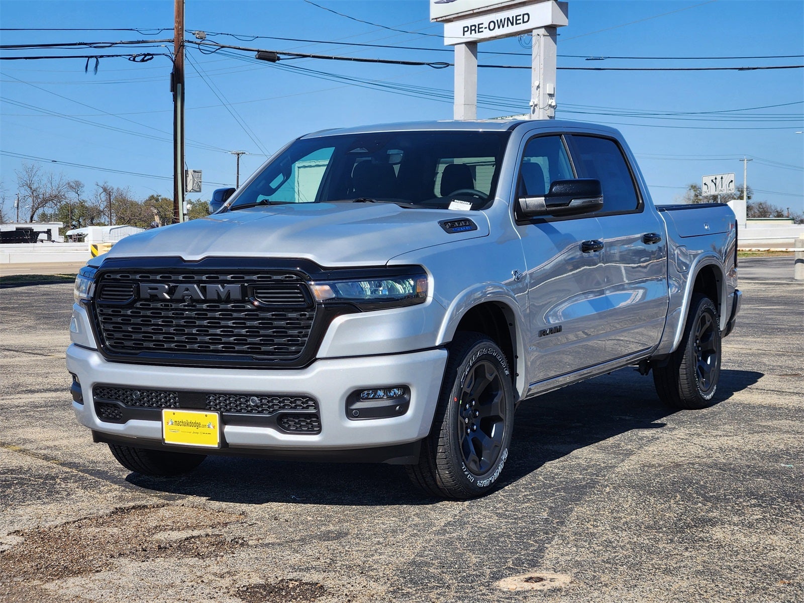 2026 RAM Ram 1500 RAM 1500 LONE STAR CREW CAB 4X4 5'7' BOX